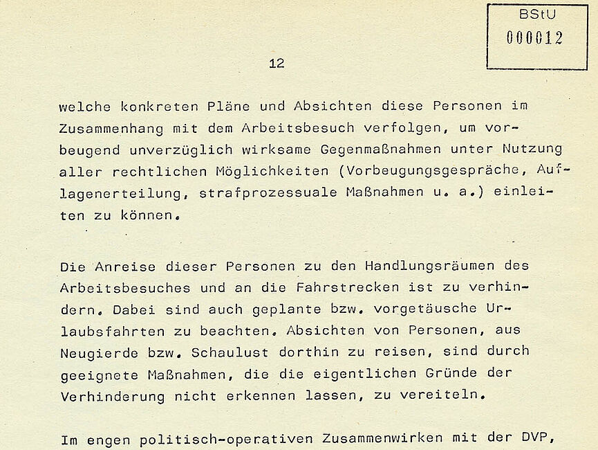 Der Befehl gibt detaillierte Anweisungen zur sogenannten Absicherung des Besuchs von Bundeskanzler Schmidt in Güstrow durch die Stasi.