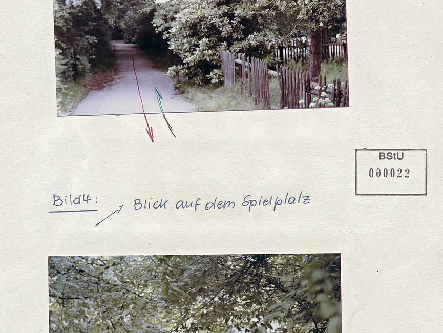 Stasi-Bildbericht zum TBK "Brücke" im Essener Lührmannwald, November 1985 Blatt mit zwei Fotos. Oben ein Waldweg, unten ein Spielplatz im Waldgebiet Lührmannwald in Essen.