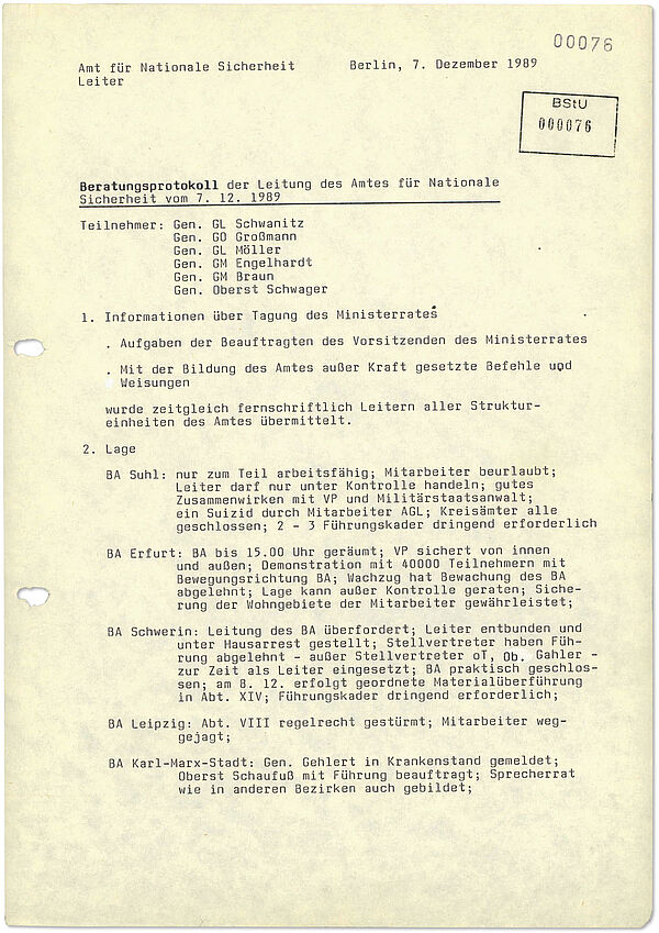 Maschinell verfasstes Dokument, das die verschiedenen Punkte einer Beratung der Leitung des Amtes für Nationale Sicherheit zusammenfasst.