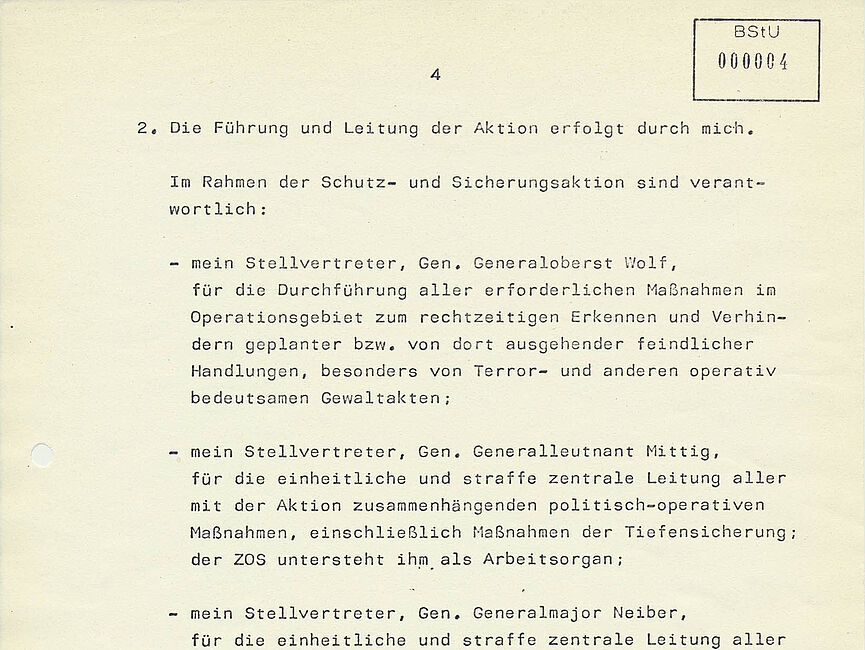 Der Befehl gibt detaillierte Anweisungen zur sogenannten Absicherung des Besuch von Bundeskanzler Schmidt in Güstrow durch die Stasi.