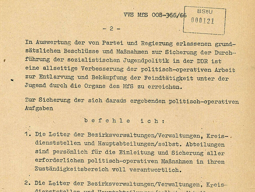 Befehl 11/66 von Erich Mielke, Minister für Staatssicherheit, 15. Mai 1966, Seite 2 Abbildung eines mehrseitigen Textdokuments. Seite 2 des Befehls.