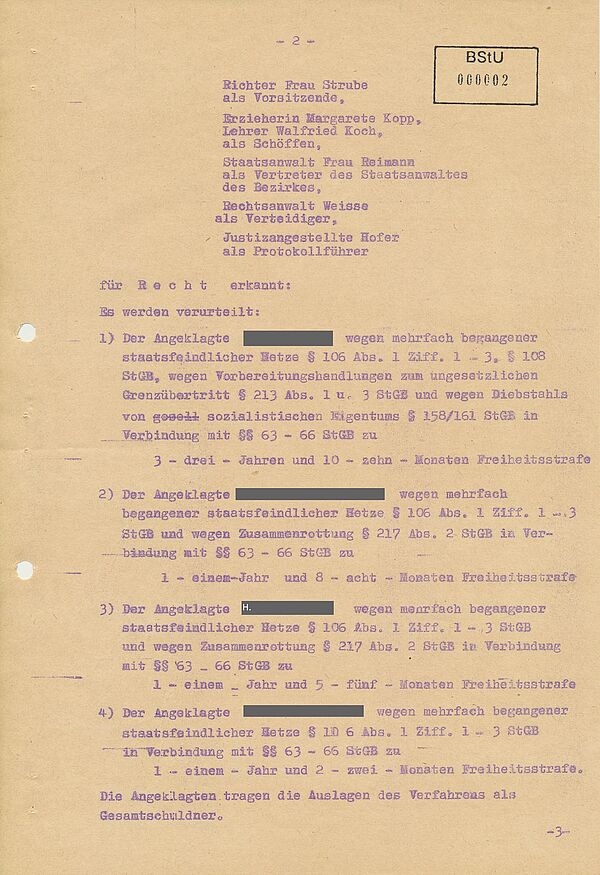 Urteilsverkündnung, zweite Seite. Einzelne Textstellen sind anonymisiert.