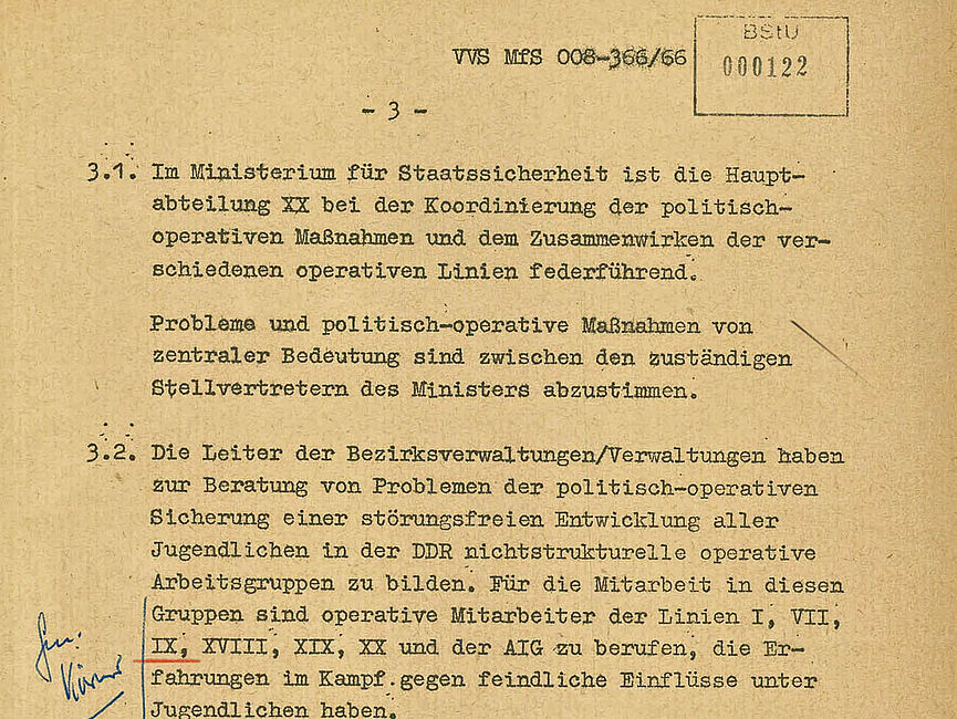 Befehl 11/66 von Erich Mielke, Minister für Staatssicherheit, 15. Mai 1966, Seite 3 Abbildung eines mehrseitigen Textdokuments. Seite 3 des Befehls.