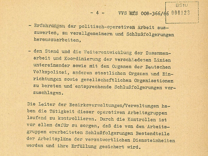 Befehl 11/66 von Erich Mielke, Minister für Staatssicherheit, 15. Mai 1966, Seite 4 Abbildung eines mehrseitigen Textdokuments. Seite 4 des Befehls.