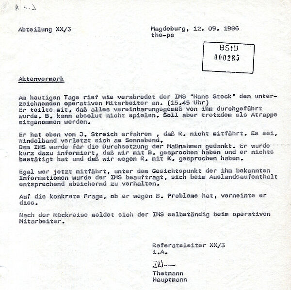 Historisches Dokument: Stasi-Aktenvermerk über einen Anruf des IM "Hans Stock", Mannschaftsarzt des 1. FC Magdeburg, bei seinem Führungsoffizier, 12. September 1986