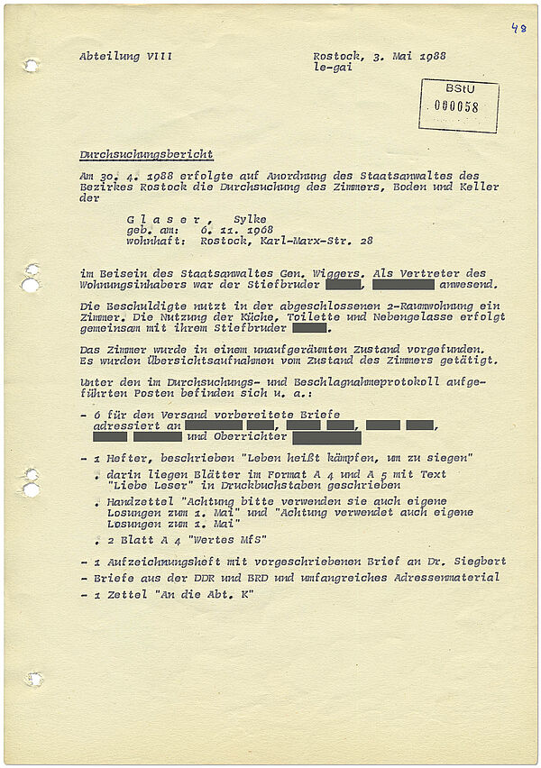 Stasi-Bericht zur Durchsuchung der Wohnung von Sylke Glaser; BArch, MfS, BV Rostock, AU, Nr. 1646/88, Bd. 1, Bl. 58 Textdokument, das die Ergebnisse einer Hausurchsuchung protokolliert.